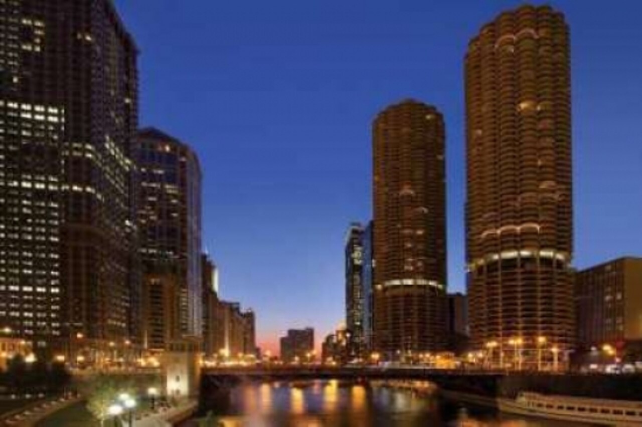 Chicago River Dusk I Poster Print by Larry Malvin - Item # VARPDXPSMAL177